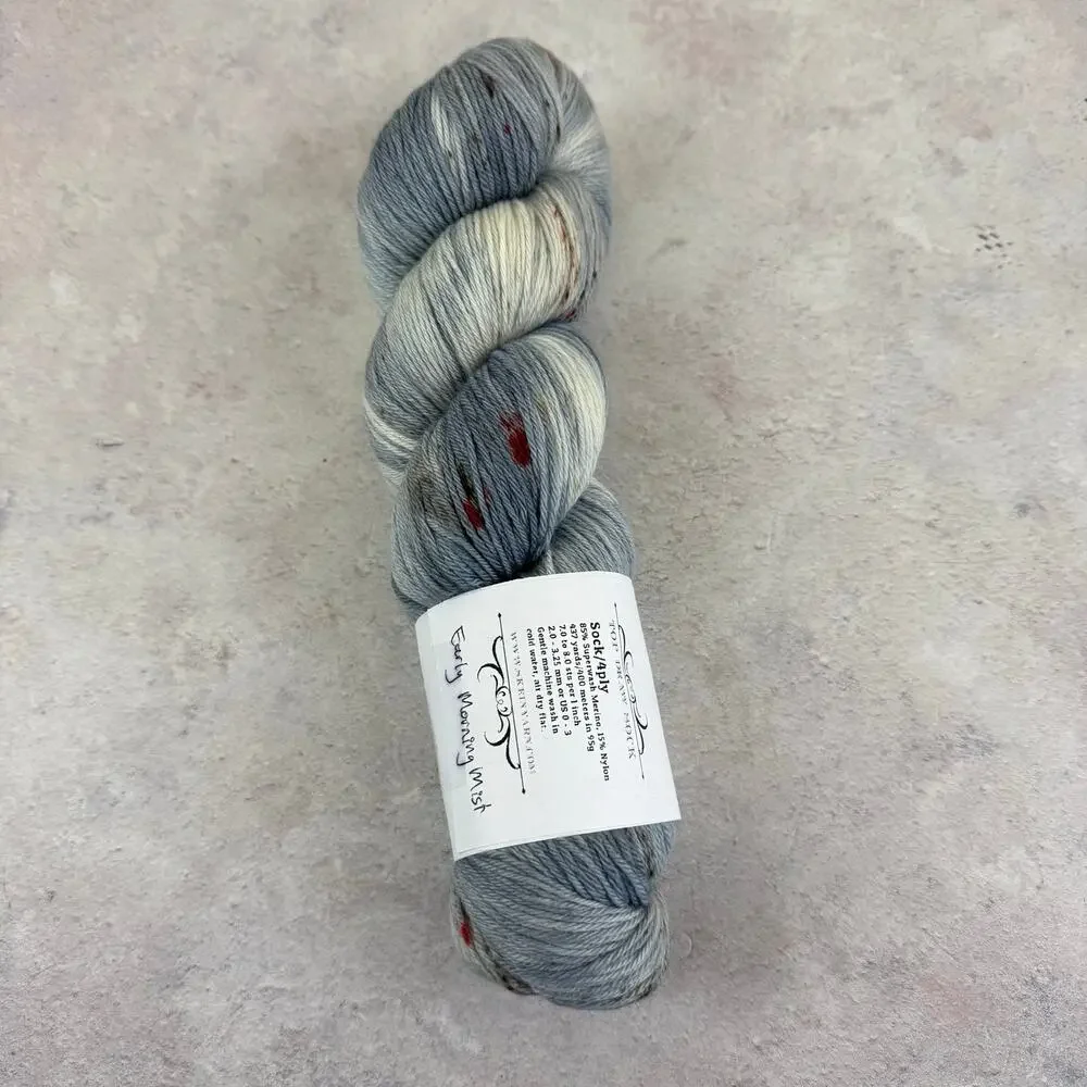 Indie Hand Dyed Yarn Skein Australia Top Draw Sock Fingering 437 yds Blue Gray